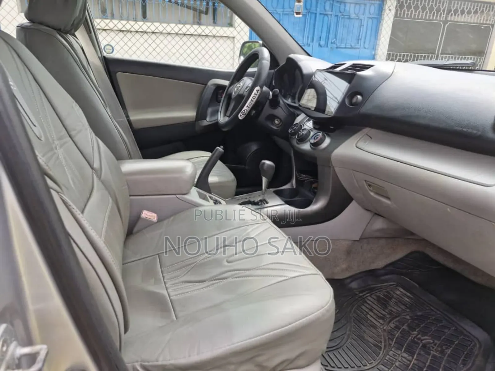 Toyota RAV4 2010 Gris