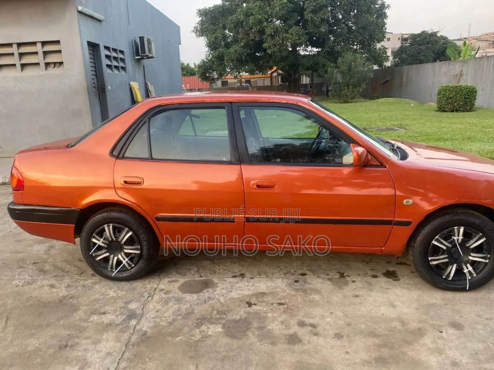 Toyota Corolla 2002 Orange