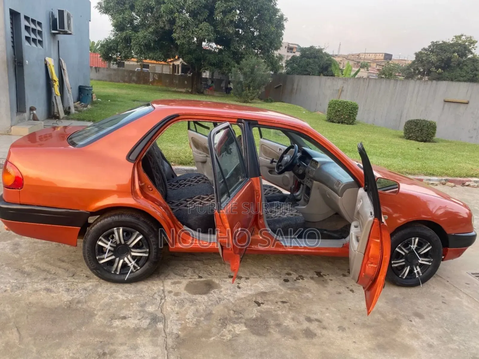 Toyota Corolla 2002 Orange