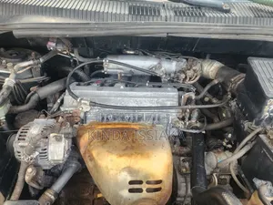 Toyota Picnic 2000 Vert