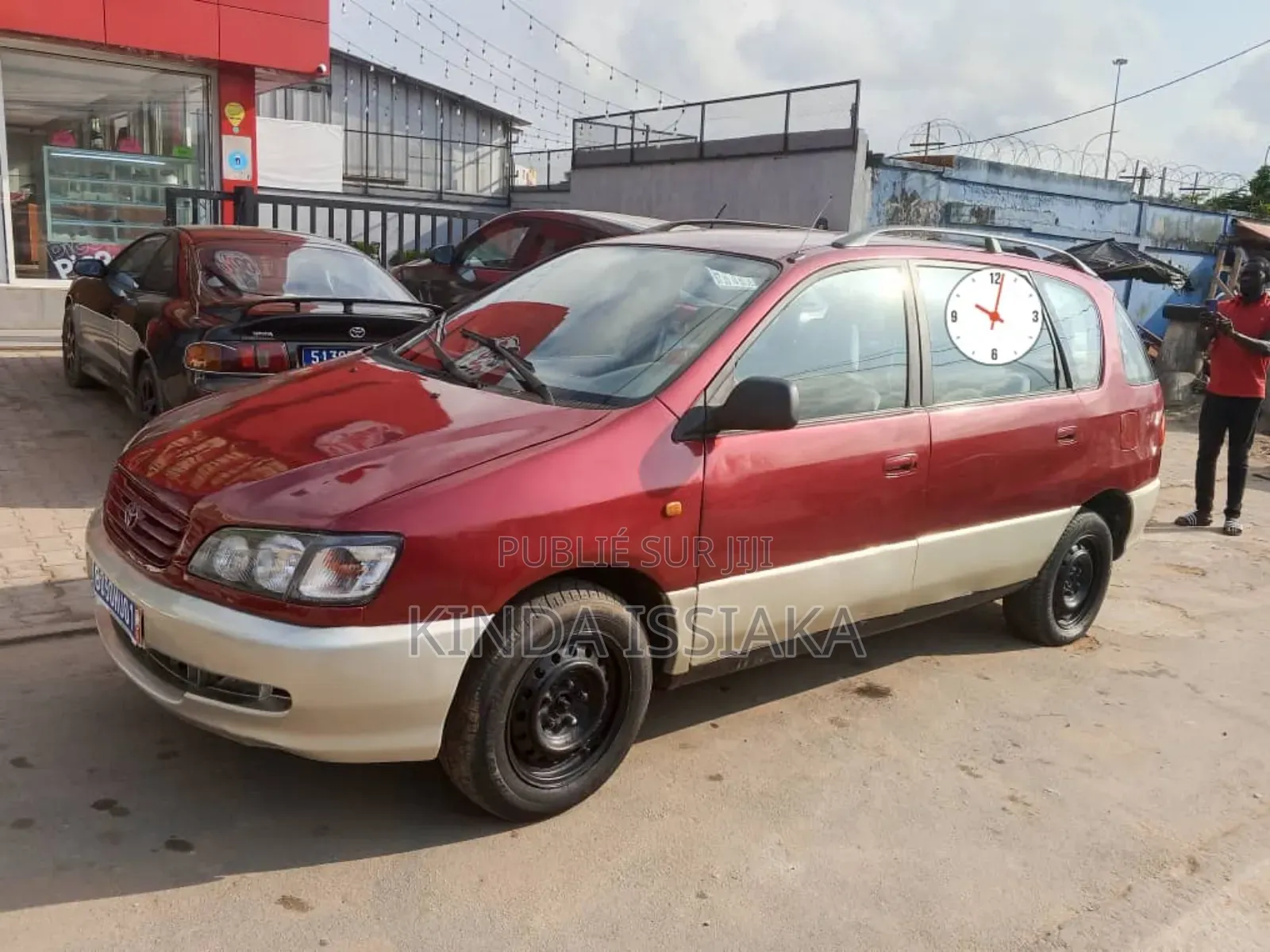 Toyota Picnic 2000 Rouge