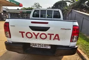 Toyota Hilux 2021 Blanc