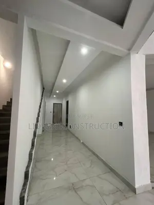 6chbre Duplex dans Cocody à Louer