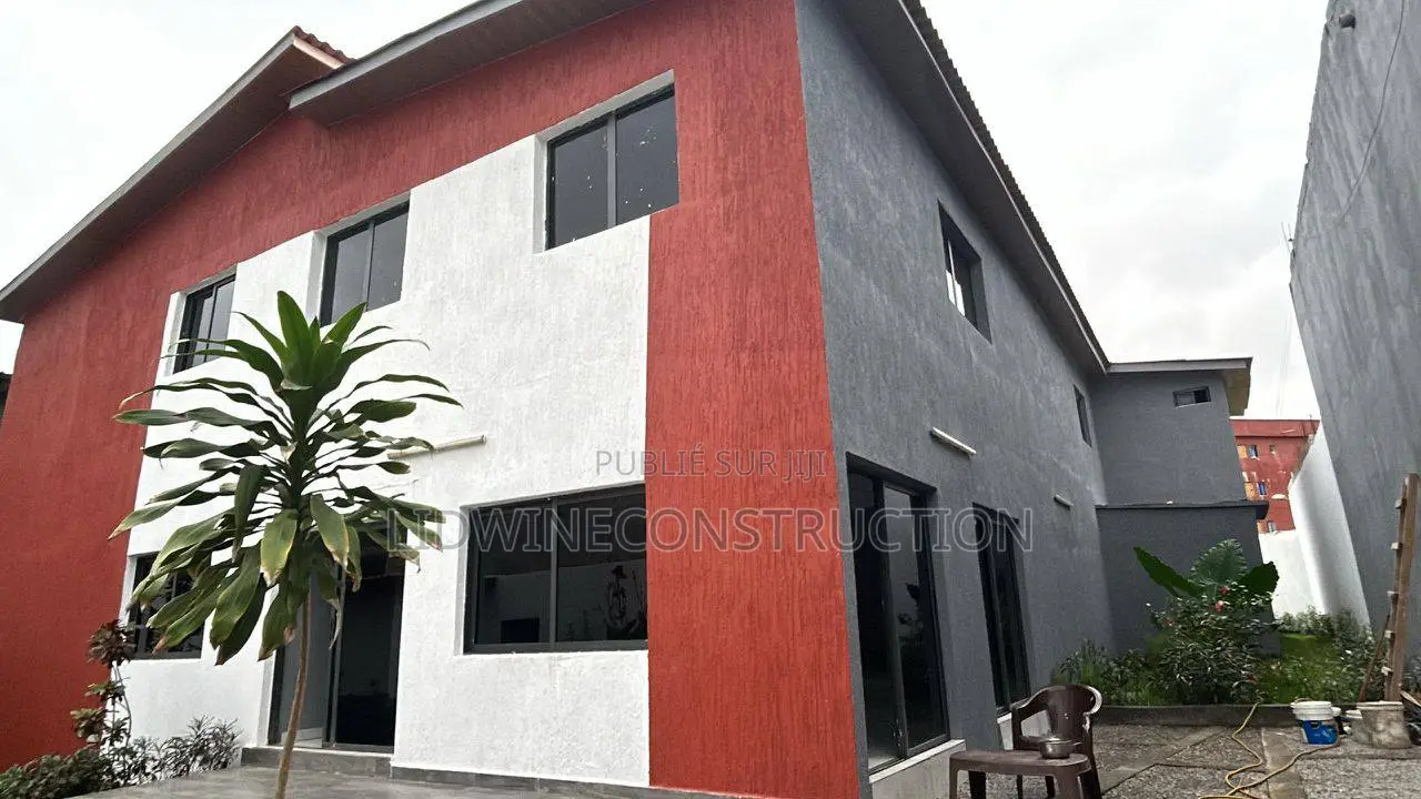 6chbre Duplex dans Cocody à Louer