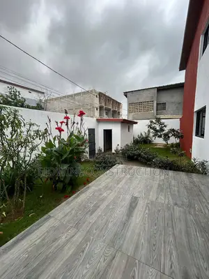 6chbre Duplex dans Cocody à Louer