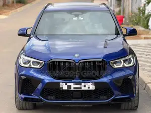 Nouveau BMW X5 M 2023 Bleu