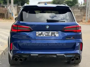 Nouveau BMW X5 M 2023 Bleu