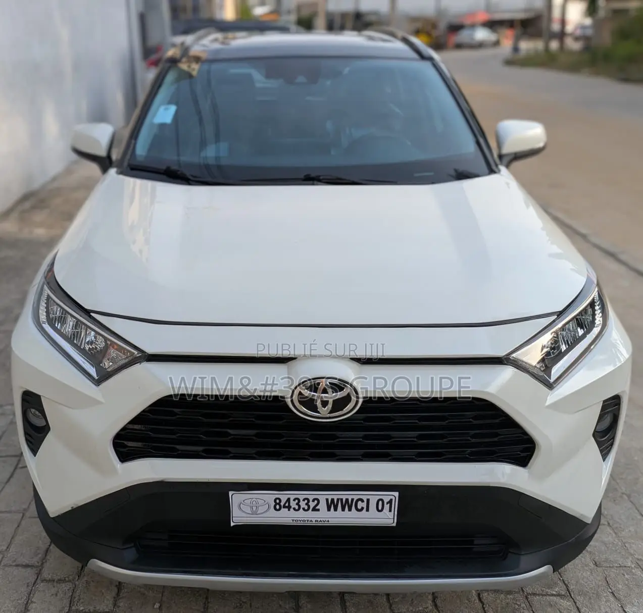 Toyota RAV4 XLE 2021 Blanc