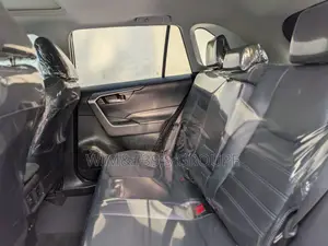 Toyota RAV4 XLE 2021 Blanc