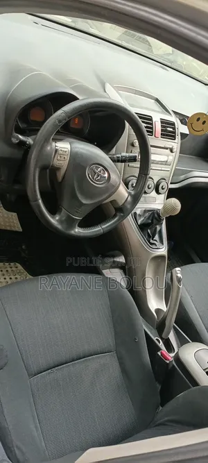 Toyota Auris 2003 Gris