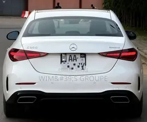 Nouveau Mercedes-Benz C300 2024 Blanc