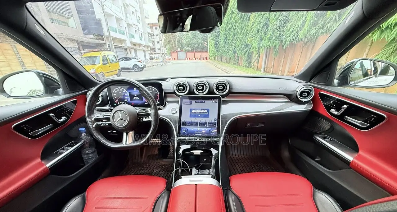 Nouveau Mercedes-Benz C300 2024 Blanc
