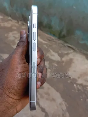 Nouveau Apple iPhone 15 Pro 256 GB Blanc