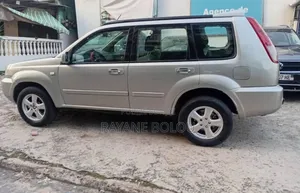 Nissan X-Trail 2.0 2007 Gris
