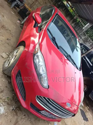 Ford Fiesta 2013 Rouge