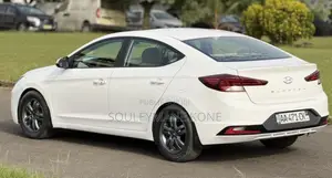 Hyundai Elantra 2020 Blanc