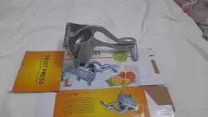 Presse Agrumes Manuel en Acier Inoxydable