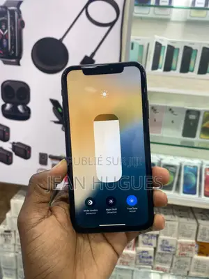 Apple iPhone XR 64 GB Noir