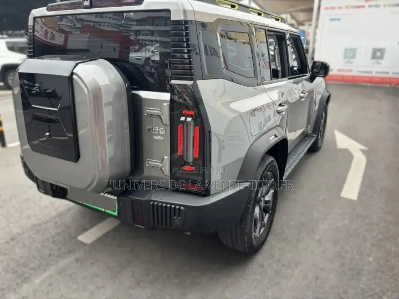 Jetour T2 1.5 Hybrid AWD 2025 Blanc cassé