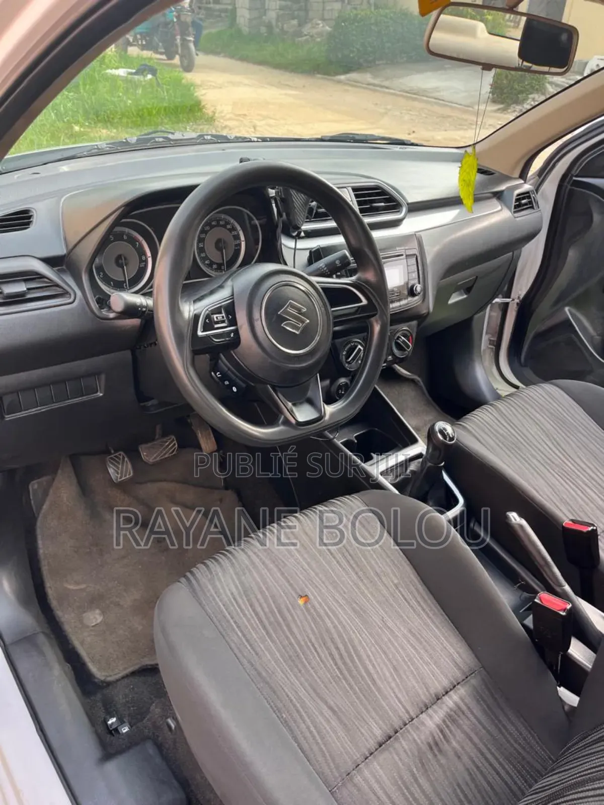 Suzuki Dzire 2023 Blanc