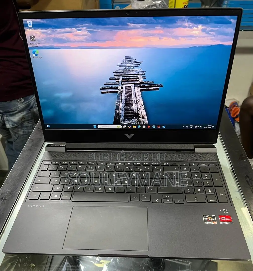 Ordinateur portable HP Victus 15 16GB AMD Ryzen 5 SSD 512GB