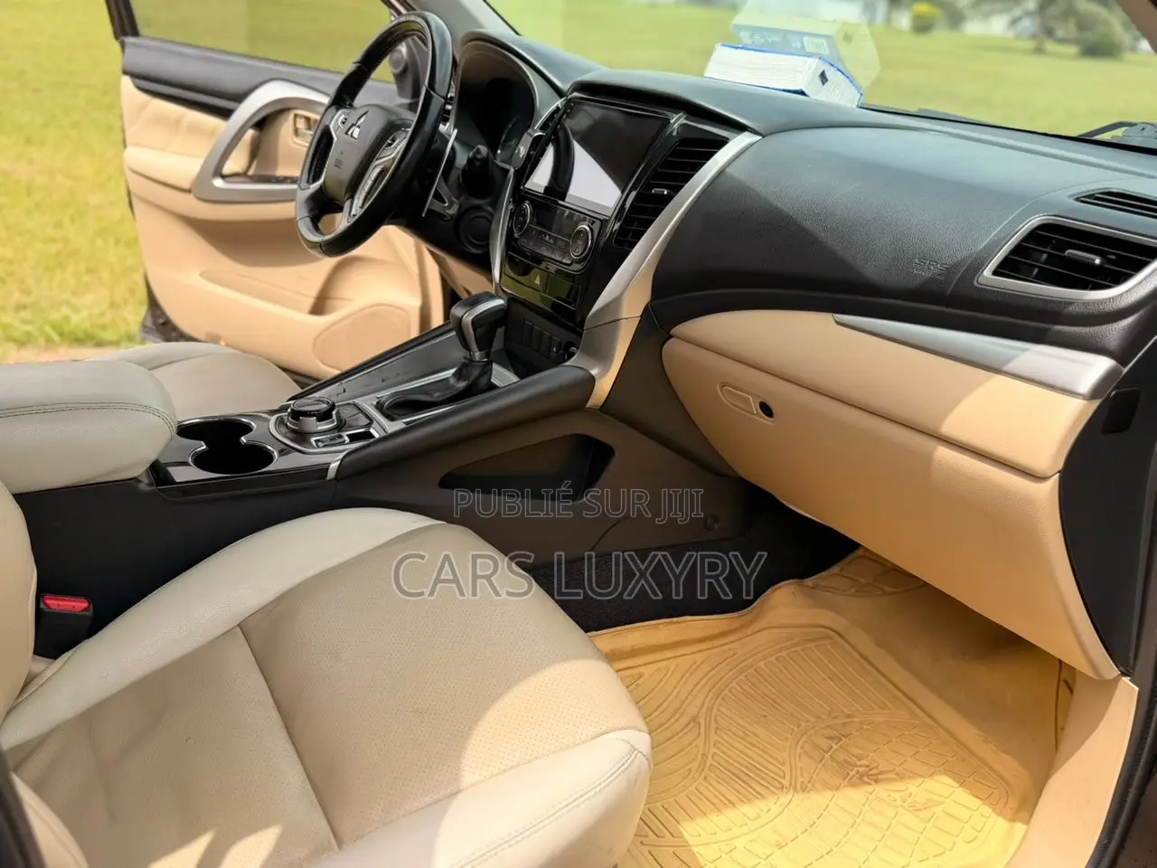 Mitsubishi Montero Sport 2021 Doré