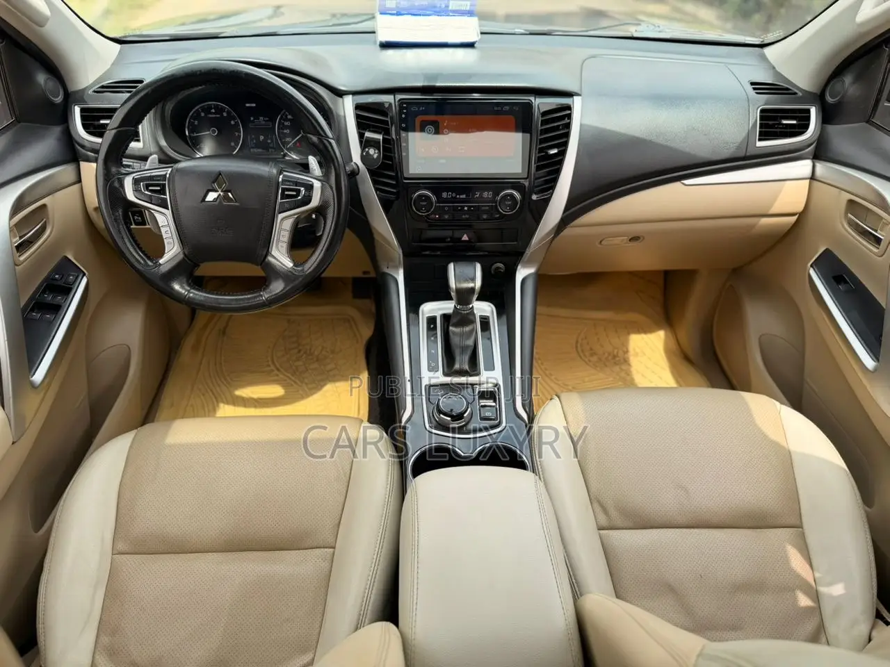 Mitsubishi Montero Sport 2021 Doré