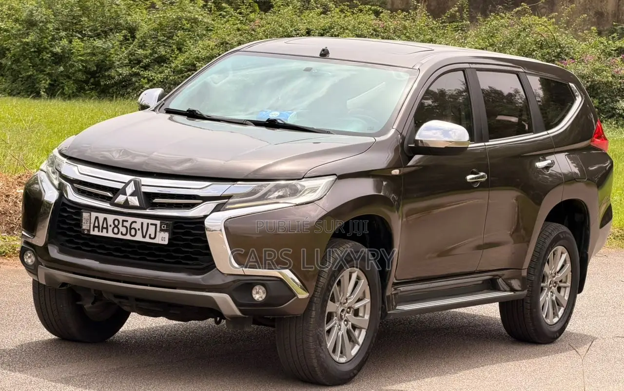 Mitsubishi Montero Sport 2021 Doré