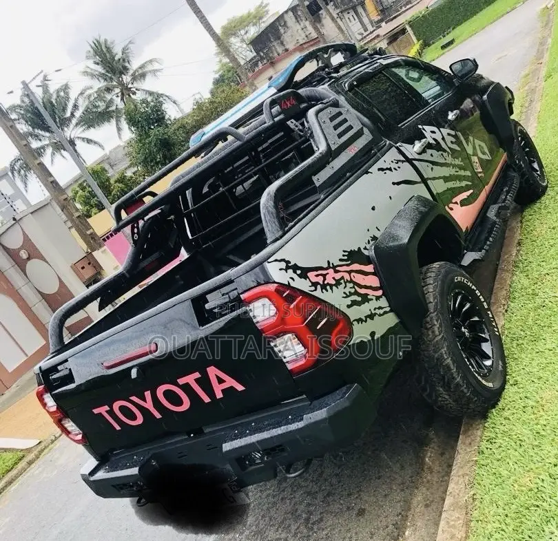 Toyota Hilux Revo Double Cab Petrol 2.7 AWD 2020 Noir