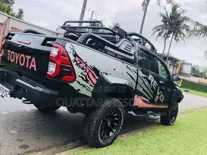 Toyota Hilux Revo Double Cab Petrol 2.7 AWD 2020 Noir