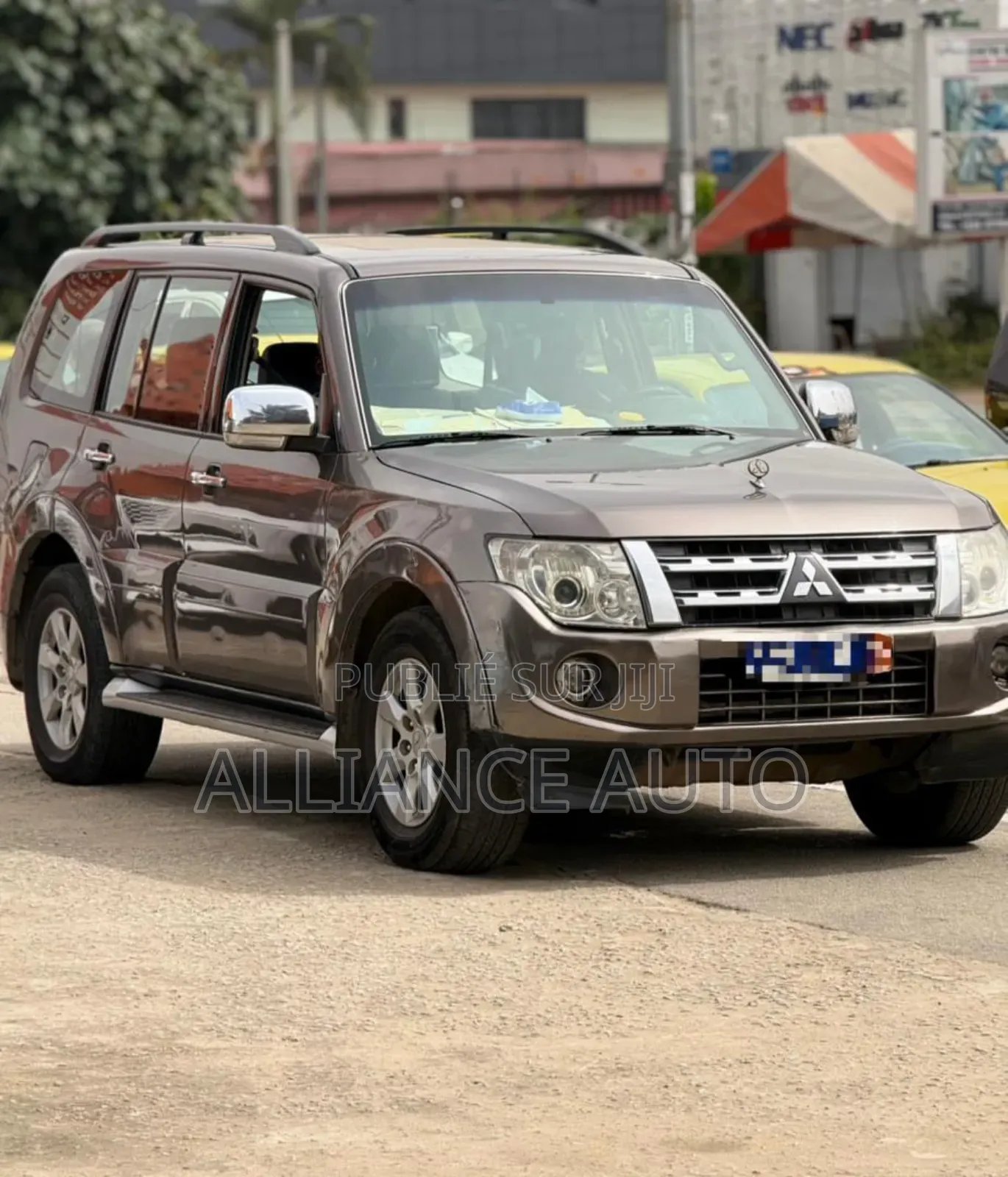 Mitsubishi Pajero 2014 Beige