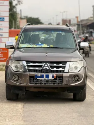 Mitsubishi Pajero 2014 Beige
