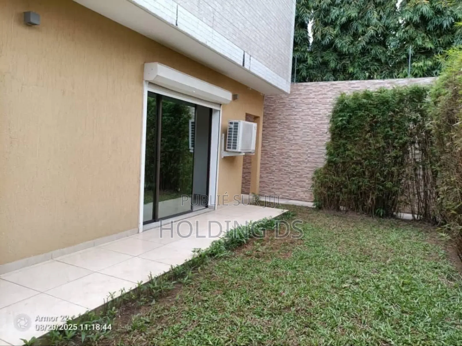 Furnished 4chbre Duplex dans Location , Cocody à Vendre