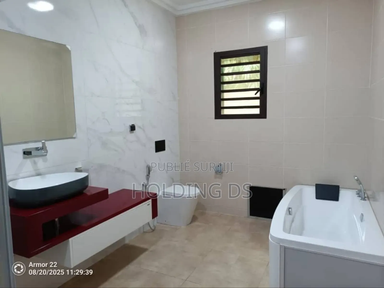 Furnished 4chbre Duplex dans Location , Cocody à Vendre