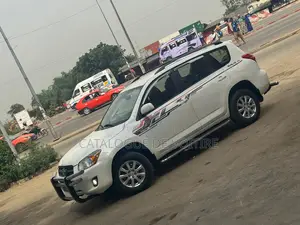 Toyota RAV4 2009 Blanc