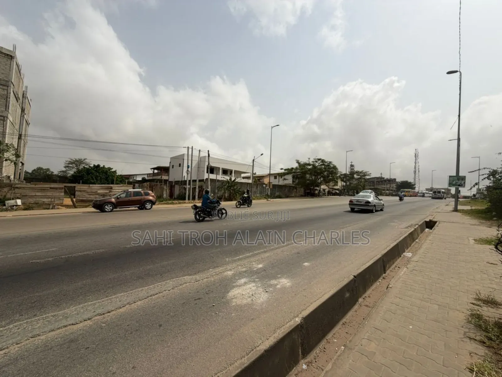 Opportunité De Vente d'Un Beau Terrain De 500m2 Avec Acd