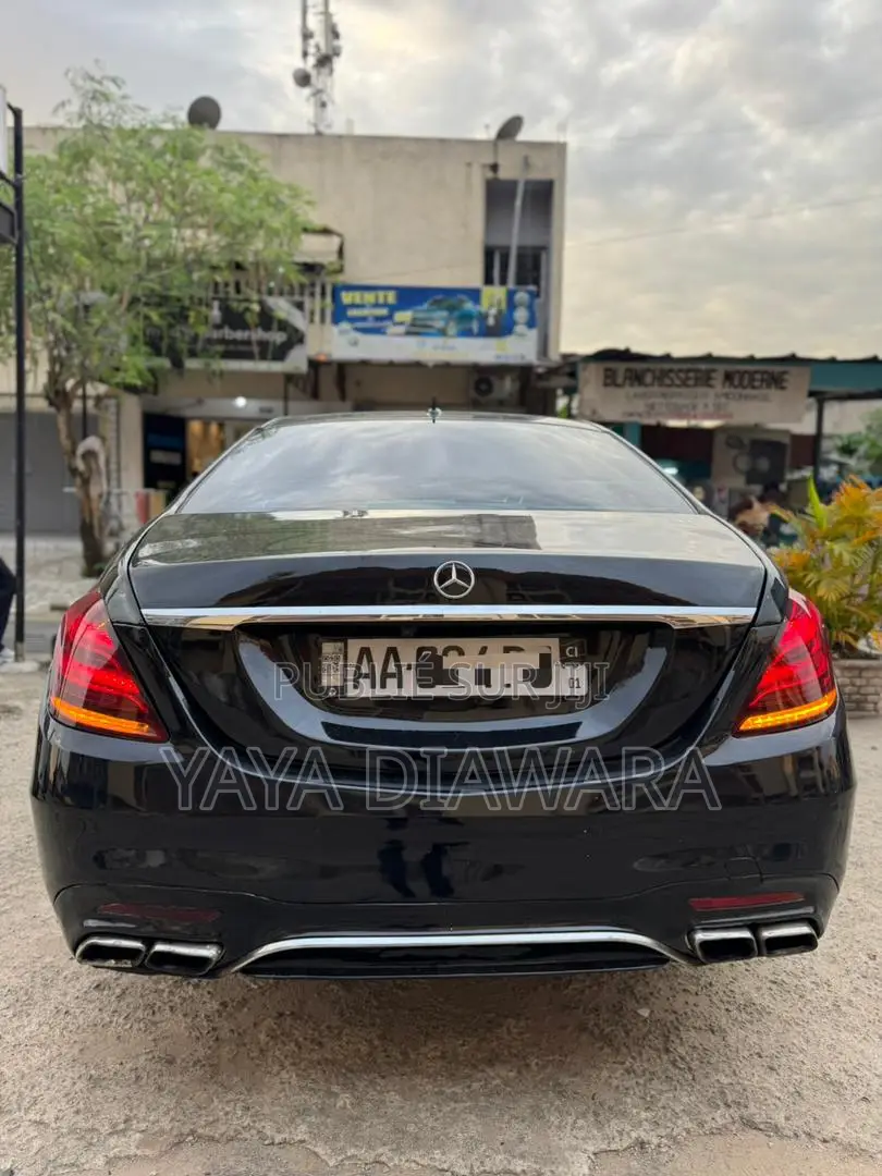 Mercedes-Benz 350D 2015 Noir