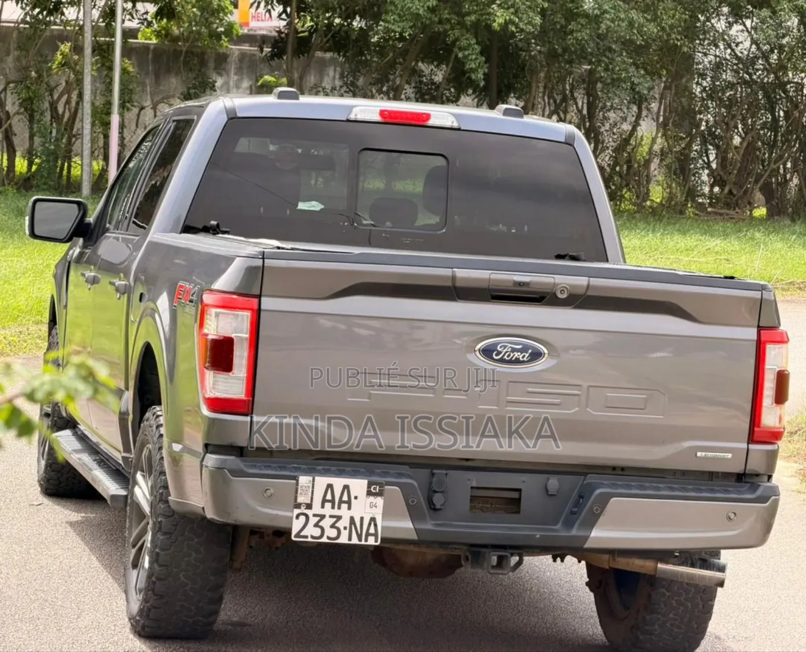 Ford F-150 LARIAT 2021 Gris