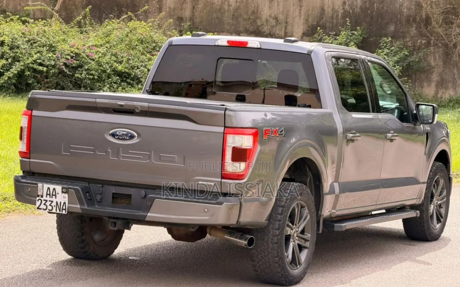 Ford F-150 LARIAT 2021 Gris
