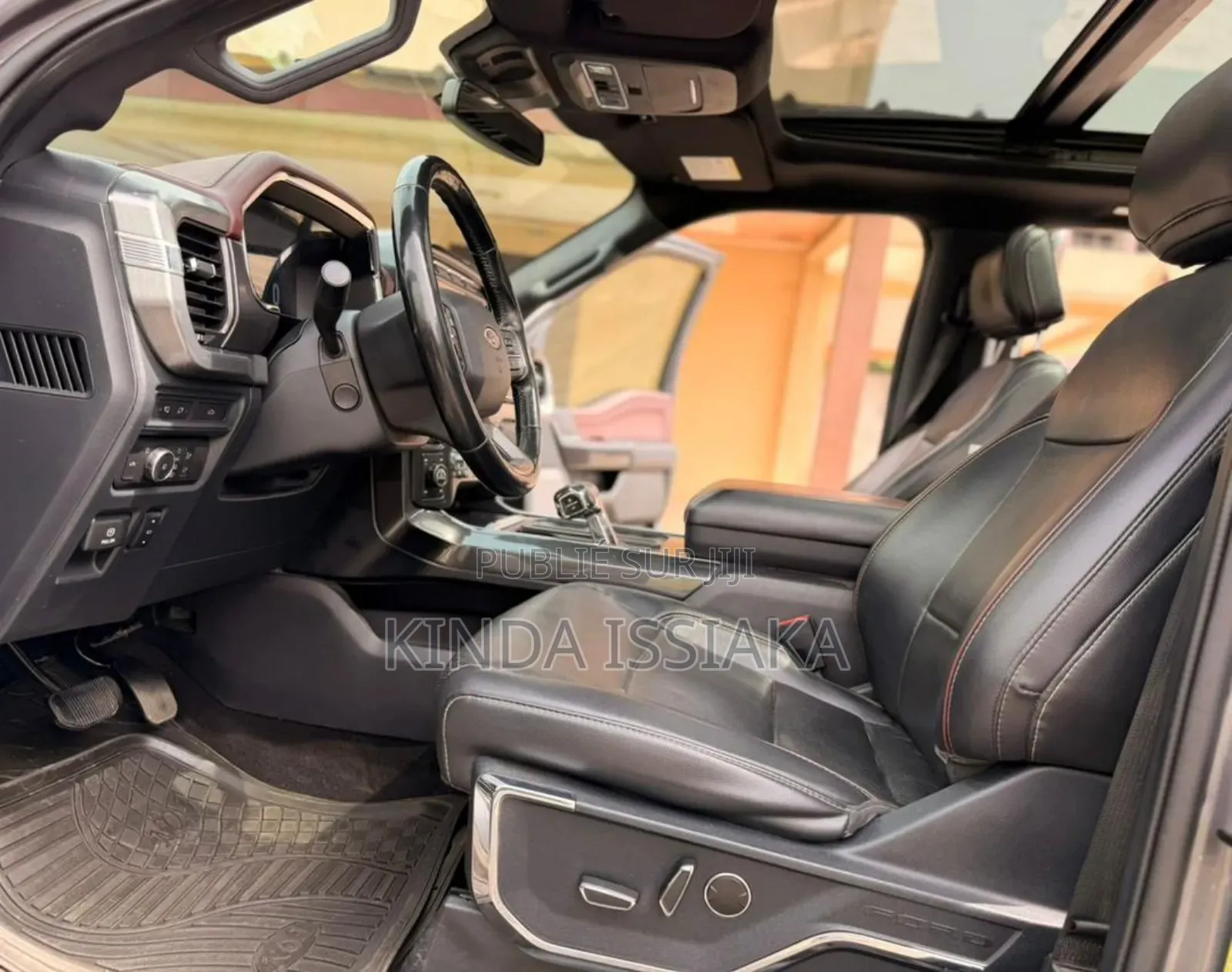 Ford F-150 LARIAT 2021 Gris