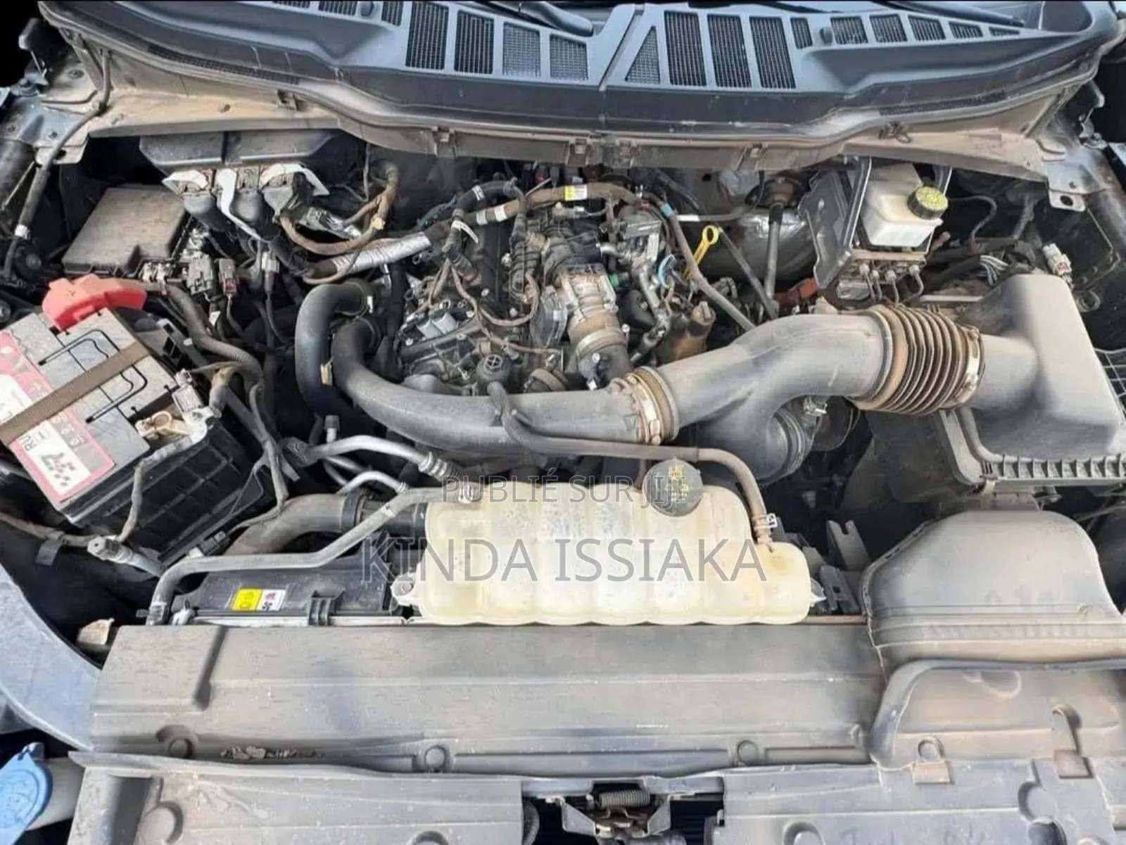 Ford F-150 LARIAT 2021 Gris