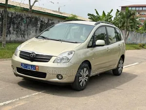 Toyota Corolla Verso 1.8 2004 Gris