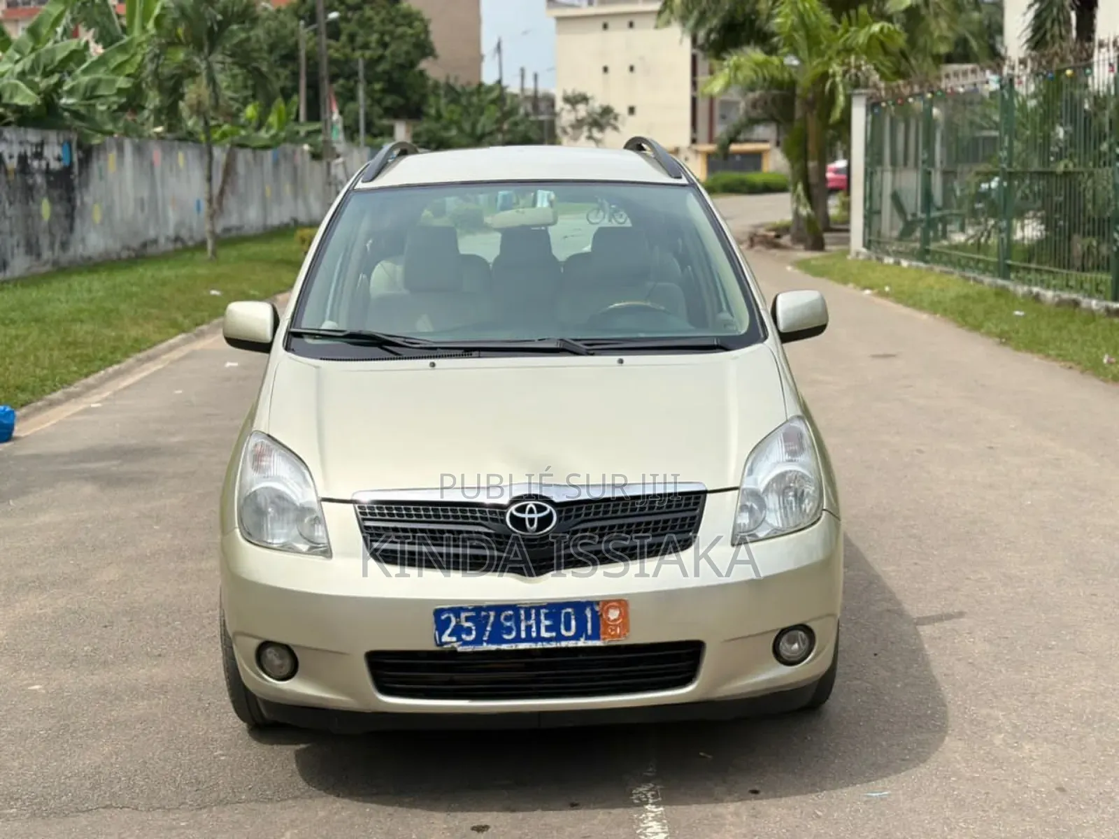 Toyota Corolla Verso 1.8 2004 Gris