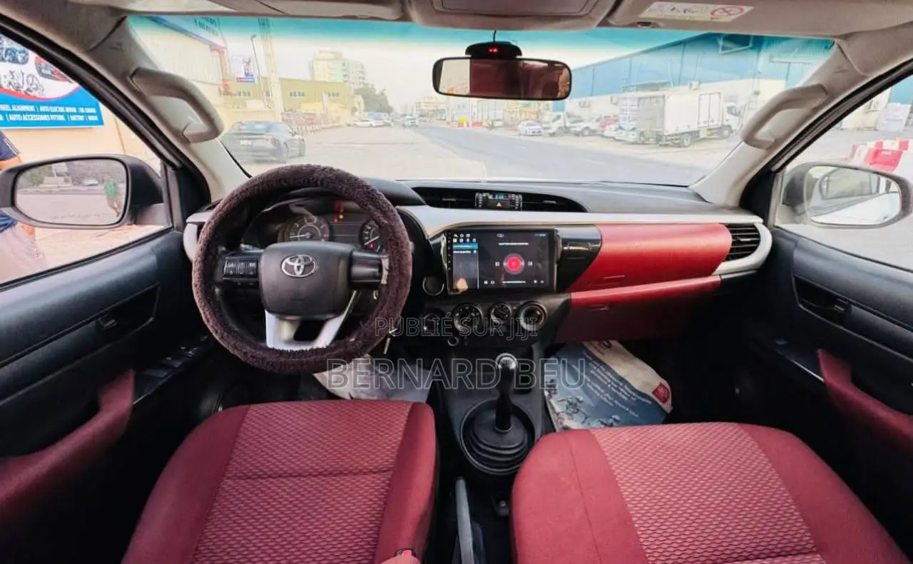 Toyota Hilux Revo Double Cab Deisel 2.4 RWD 2022 Blanc