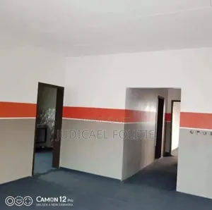 3chbre Villa dans Ivoire Vie, Cocody à Louer