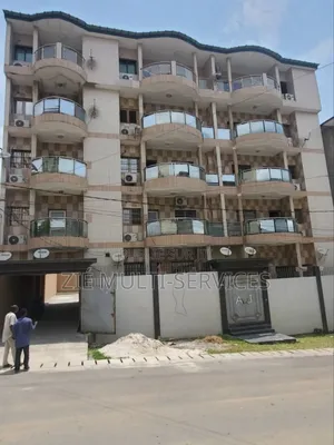 14chbre Blocs d'appartements dans Zié Multi-Service, Cocody à Vendre