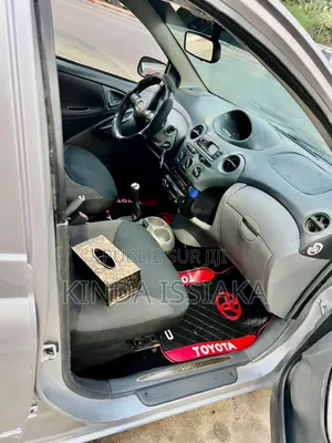 Toyota Yaris 1.4 2002 Gris