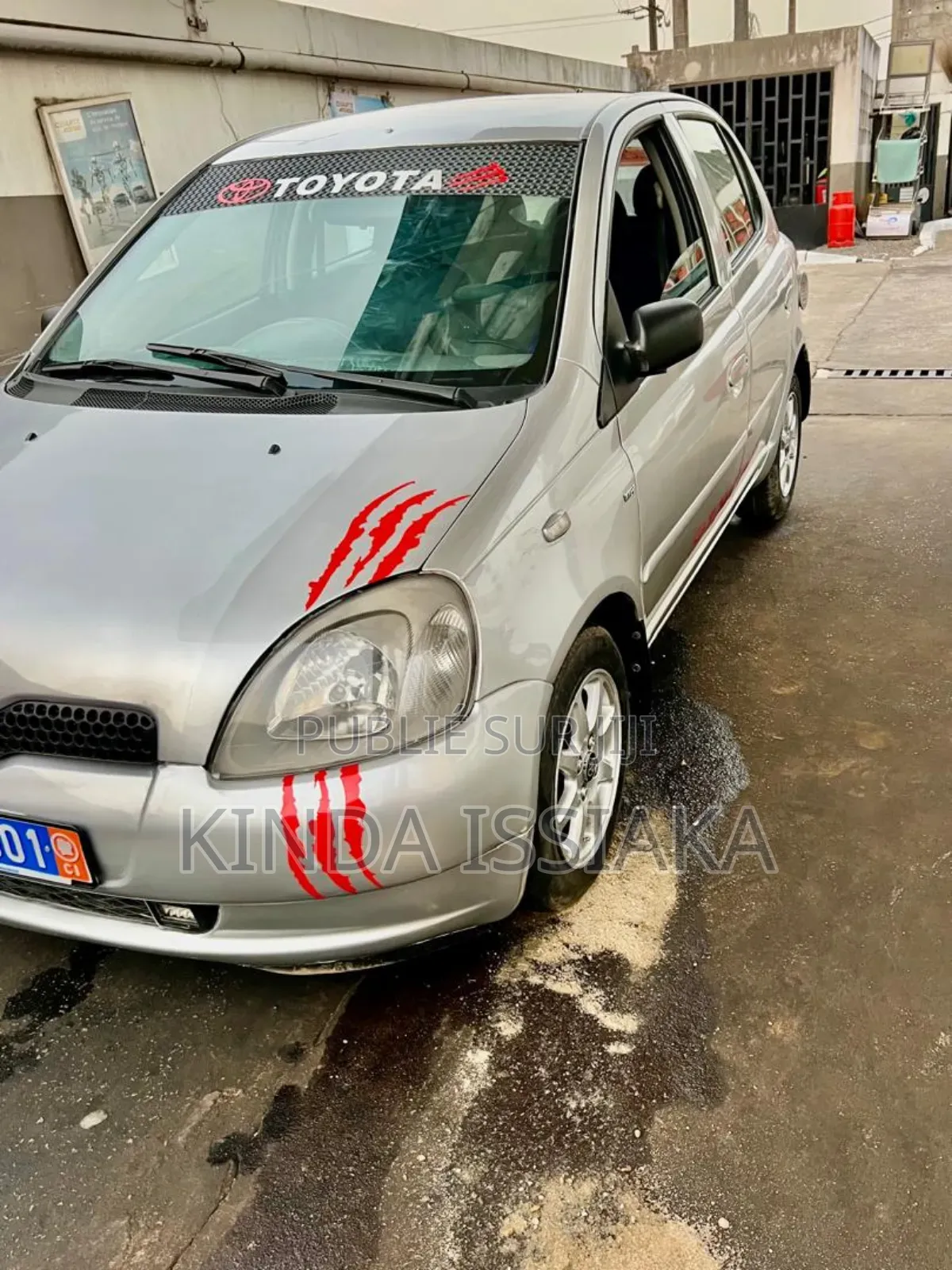 Toyota Yaris 1.4 2002 Gris