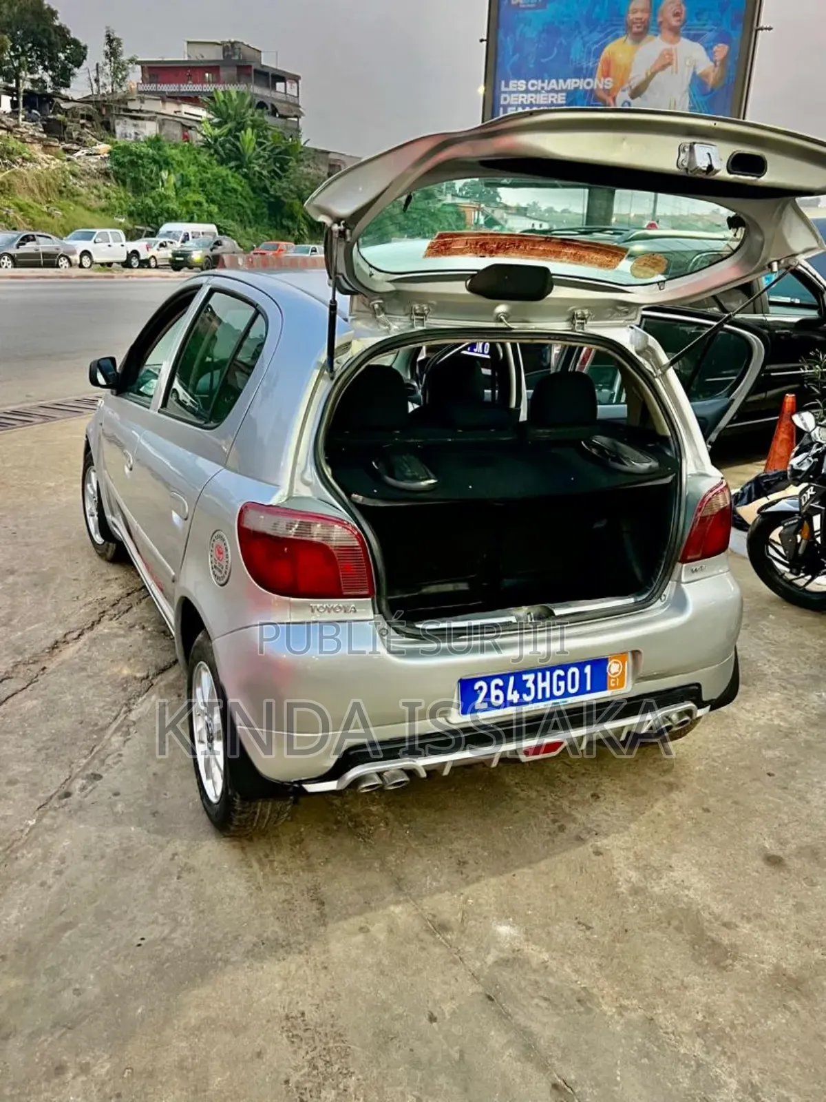Toyota Yaris 1.4 2002 Gris