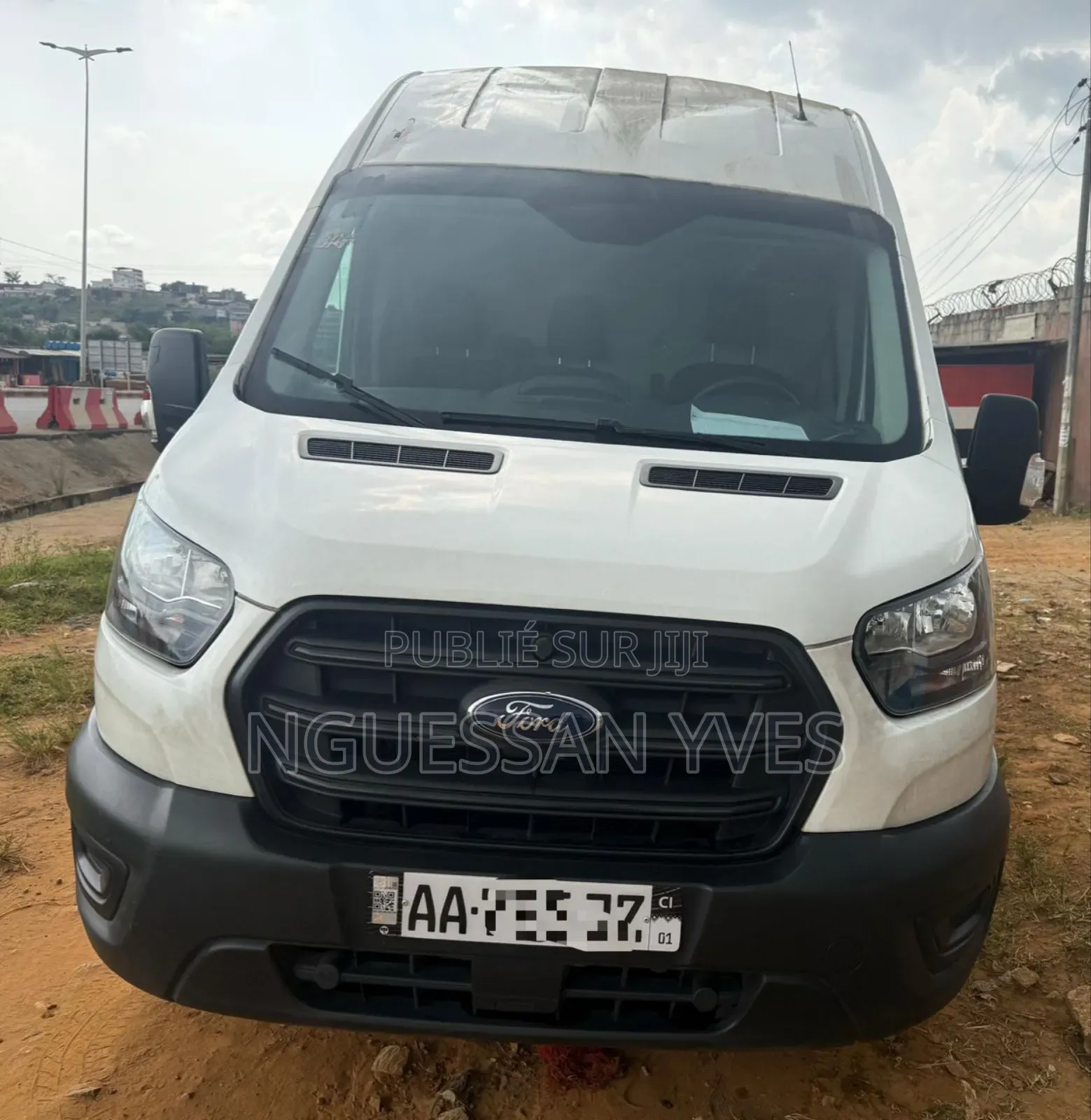 Ford Transit-350 2024 Blanc